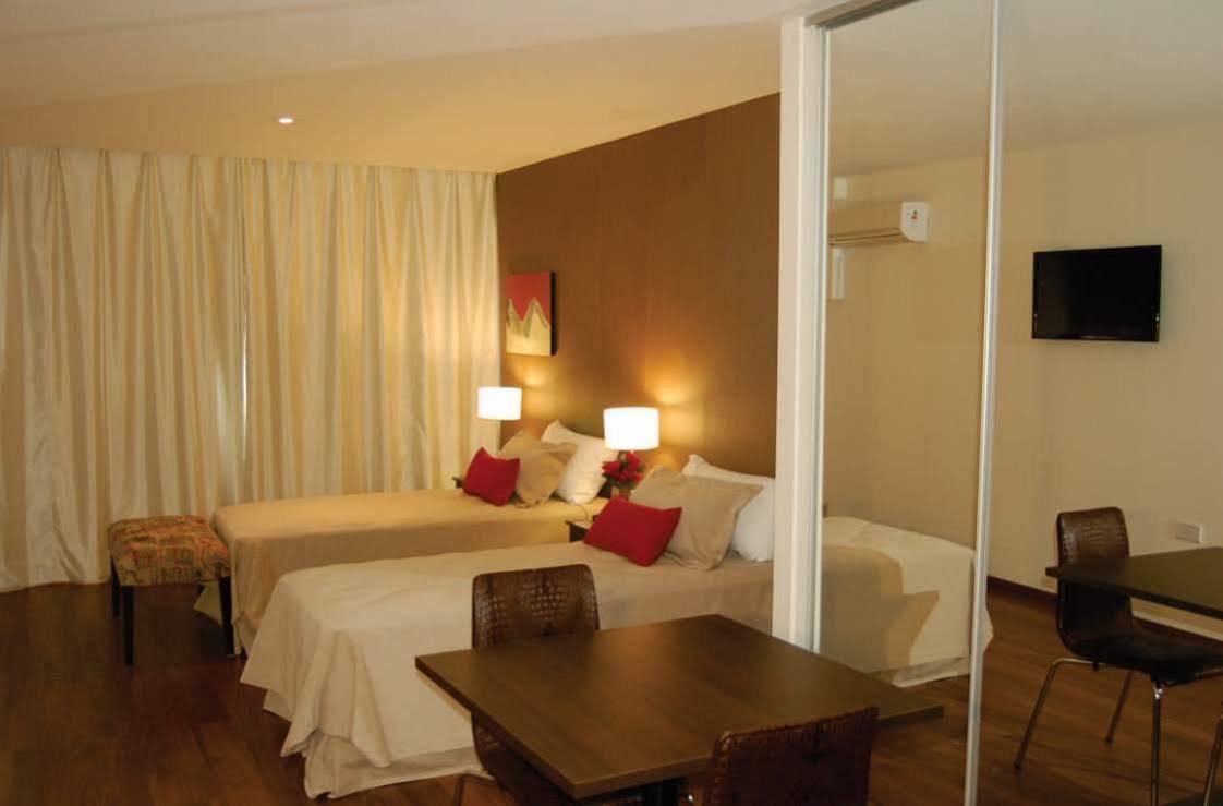 De La Cite Hotel